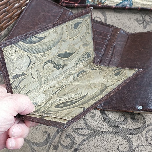 Handcrafted Leather Handbag & Wallet - Picture 15 of 17